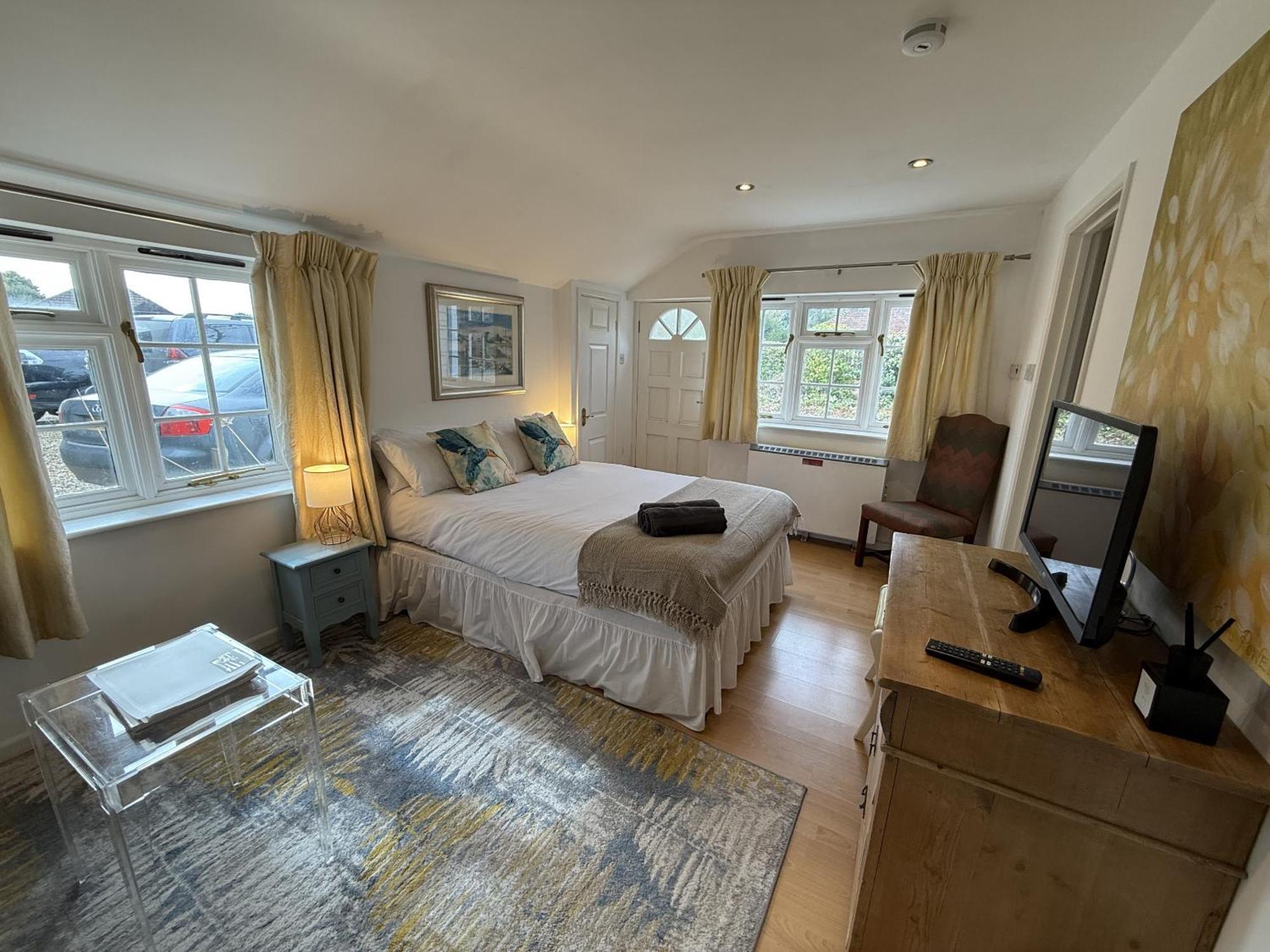 Private Entry Guesthouse Hideaway Hordle Esterno foto